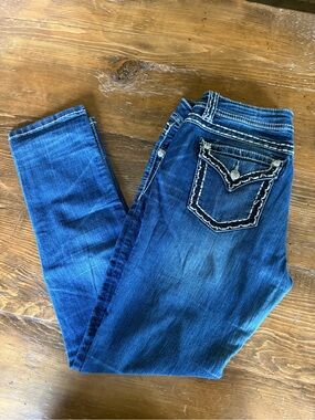 Miss Me Blue Women's Skinny Jeans with Decorative Back Pocket